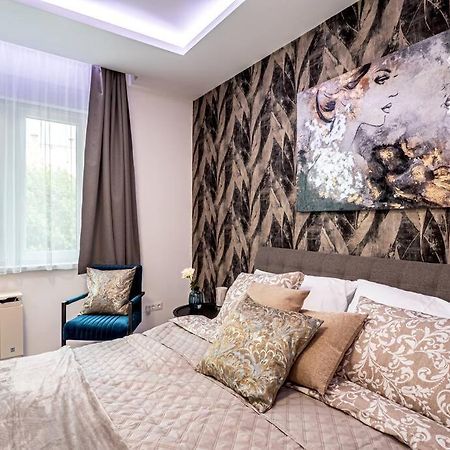 Appartement Vidra-Lak With Private Parking à Budapest Extérieur photo