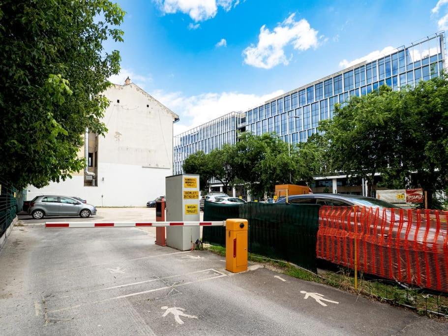 Appartement Vidra-Lak With Private Parking à Budapest Extérieur photo